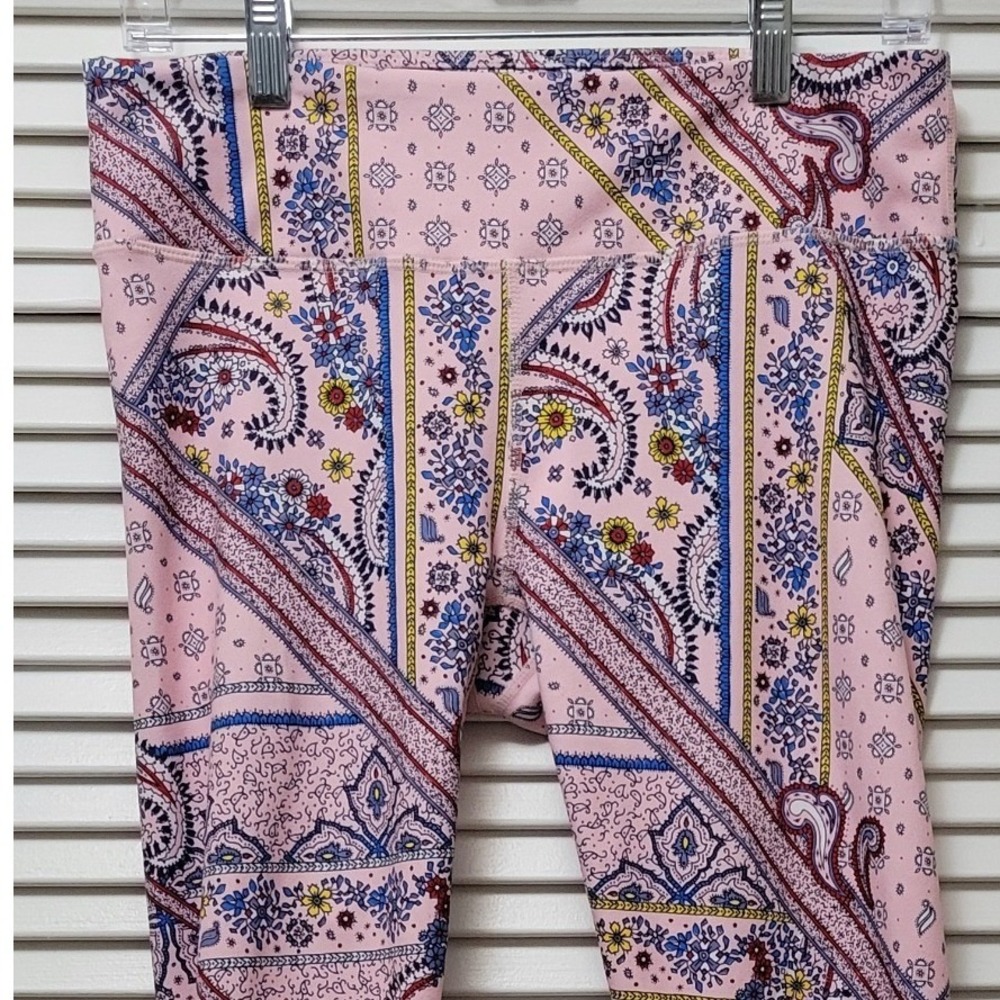 Yoga High Rise Bright Pink Paisley Floral Athletic Legging Pants Unusual colors - Picture 2 of 10